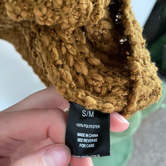 Wishlist Oversized Sweater - Picture 5 of 5